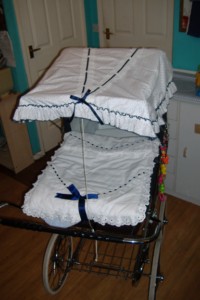 Attached picture canopy and quilt [320x200].JPG